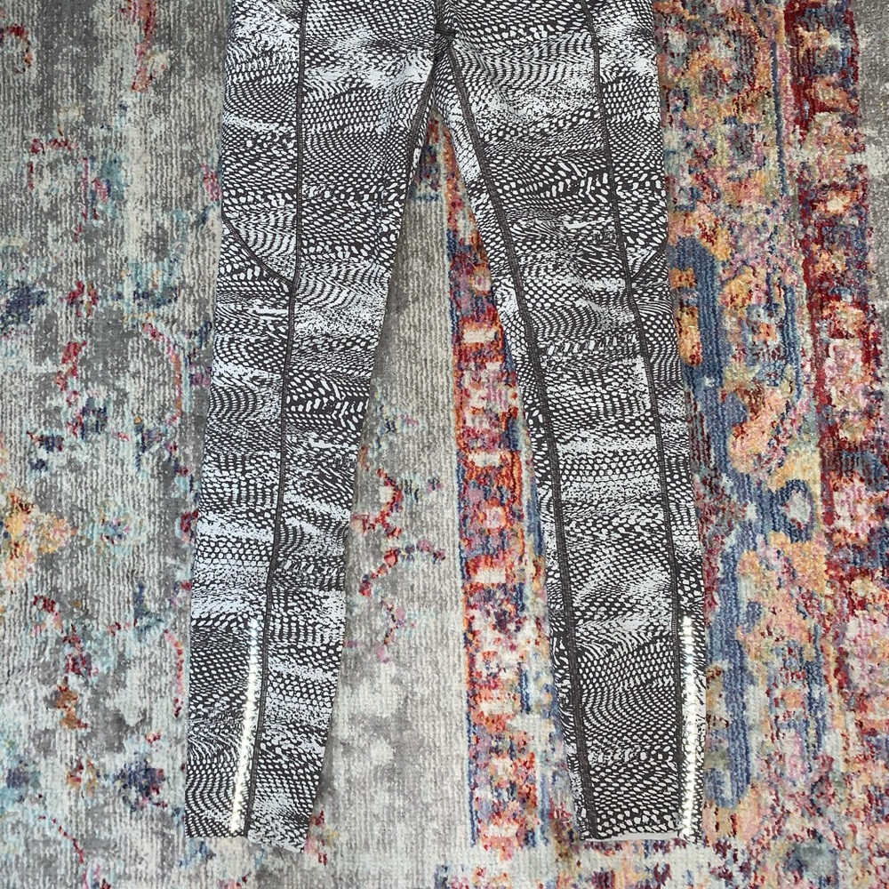 Lululemon side pocket leggings